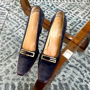 GUCCI!! Gorgeous Blue Suede Mid-heel Pump